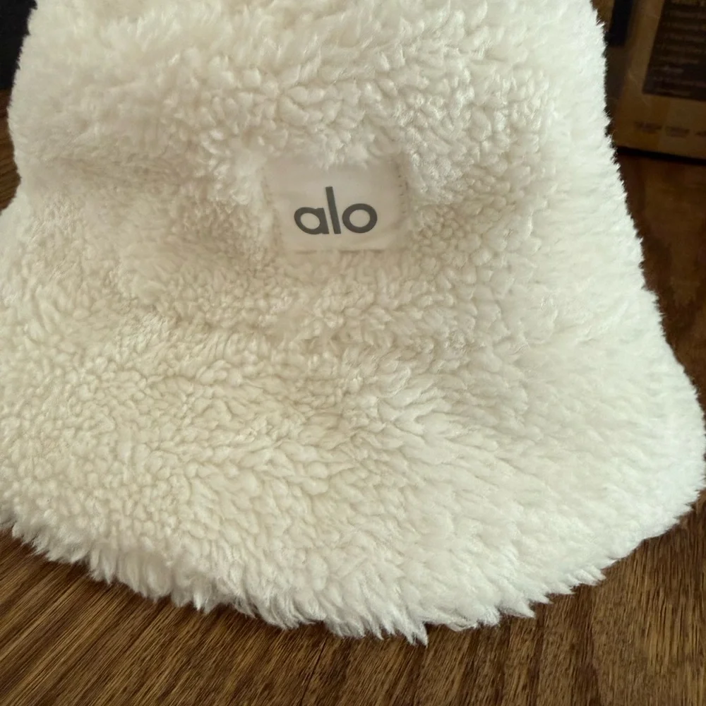 Alo Plush Faux Fur Bucket Hat in White